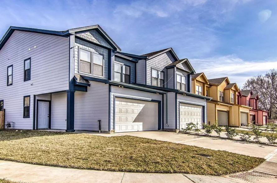 Enchanted Oaks Townhouses