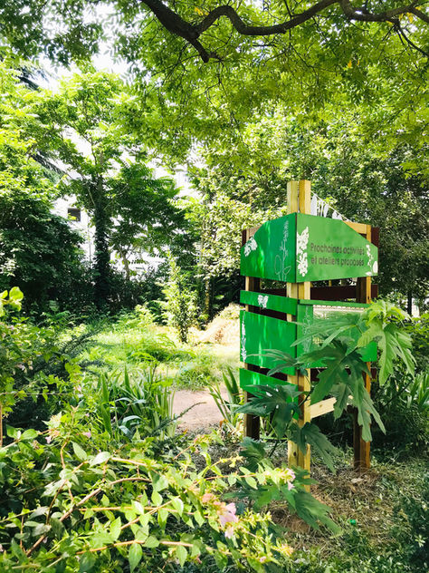 Collectif Pourquoi Pas signalétique Jardin de la Passion Vénissieux