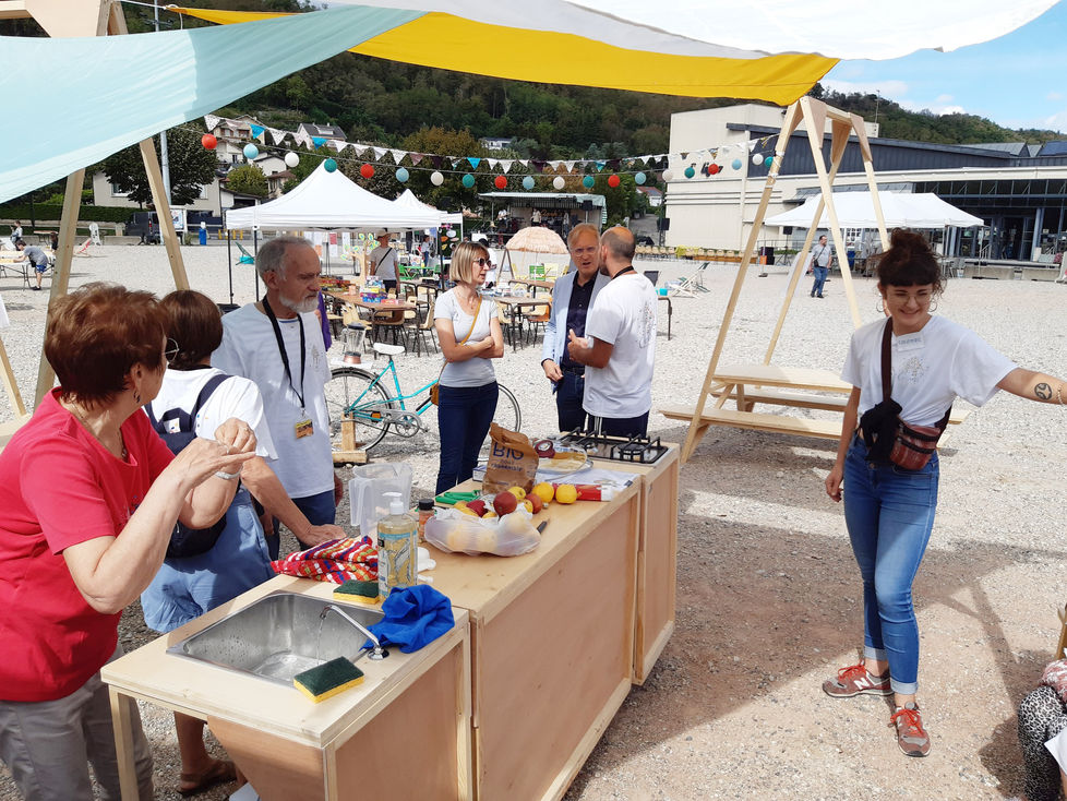 Collectif Pourquoi Pas Graine de CeSAM mobilier aménagement Miribel