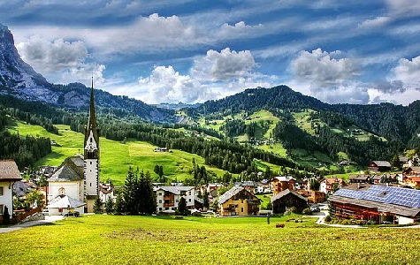 TOP 10 ICONIC PLACES IN ITALY YOU MUST INCLUDE IN YOUR TRAVEL ITINERARY