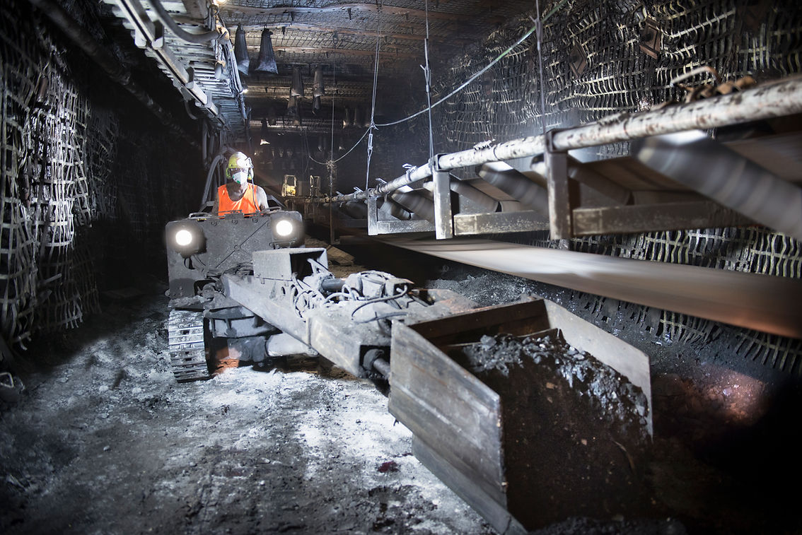 dentro de la cueva