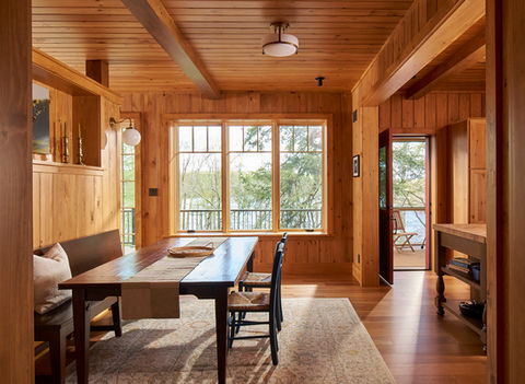 LAKE COTTAGE