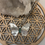 Miniature : Pendentif en coquille d’ormeau nacre rose et blanc en forme de papillon 