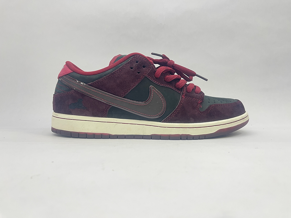Thumbnail: NIKE SB DUNK LOW PRO QS “RIOT SKATESHOP” 