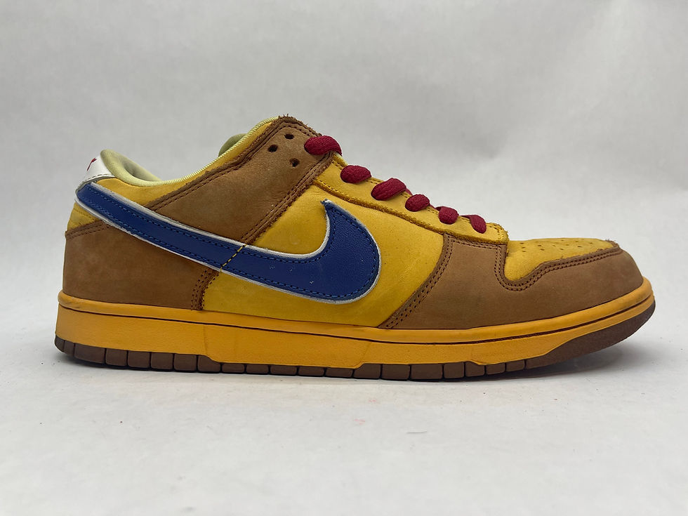 Thumbnail: Nike Dunk Low Premium SB “Newcastles” 