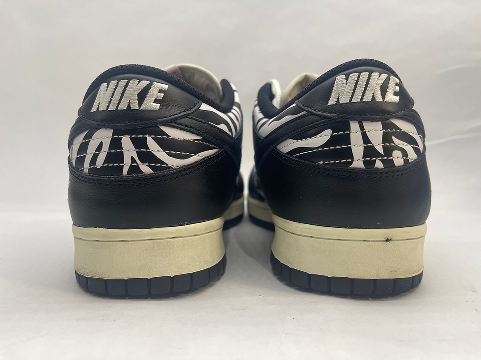 Thumbnail: Quartersnacks x Dunk Low SB  ‘Little Debbie’s Zebra Cakes’(2021)