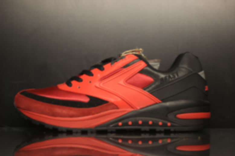 Brooks 24Kilates - Sz 13