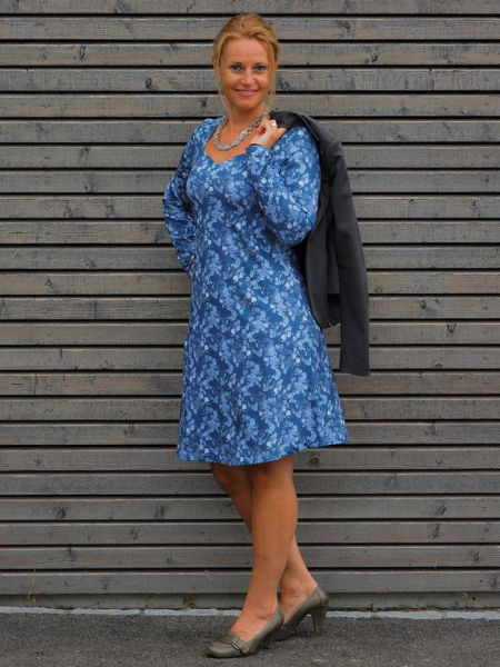 Miniaturbild: Flora, Kleid mit Herzausschnitt und A-Linie in Gr. 34-46