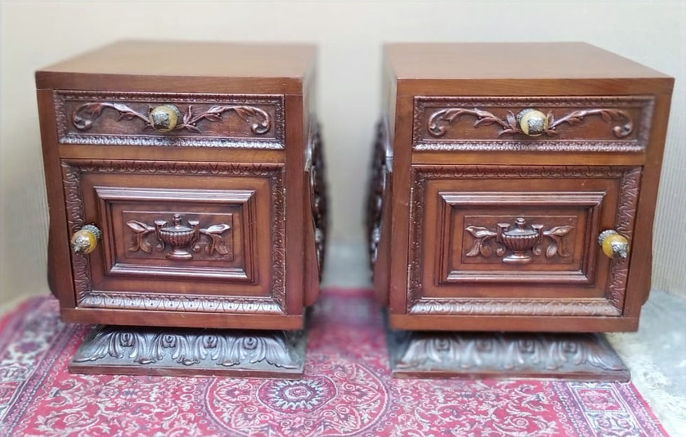 Miniatura: ok-Mesa Lateral - Cabeceira - Art Nouveau - Par