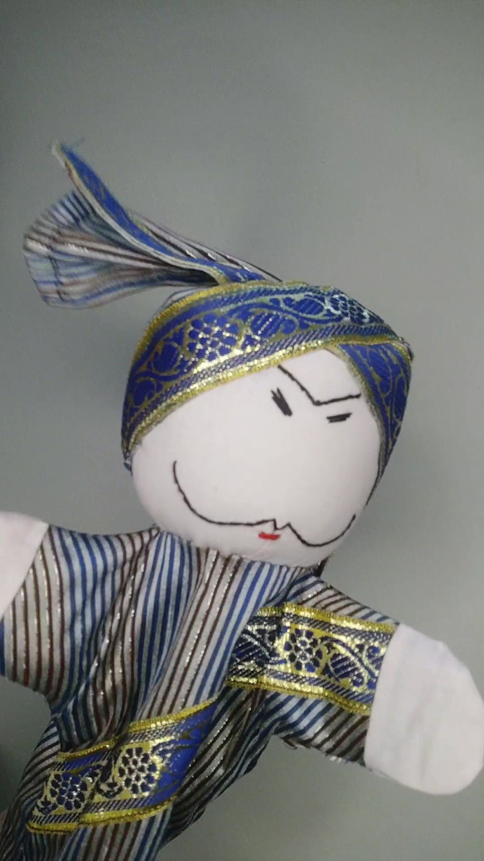 Thumbnail: Maharaja Hand Puppet