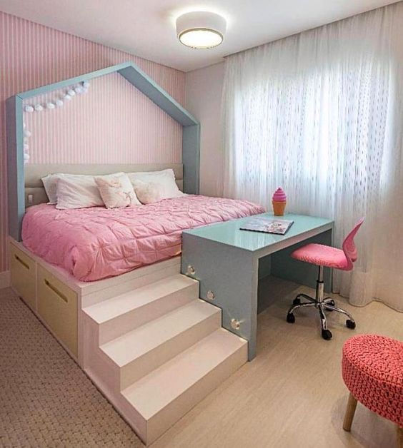 Cama casinha suspensa. Projeto: Carol Gadotti.