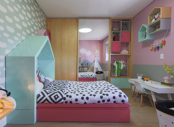 Cama casinha. Projeto: 2 Quartos Arquitetura.