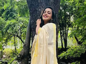 Discover the Best Kerala Saree Online: Authentic Handloom Elegance from Haradhi