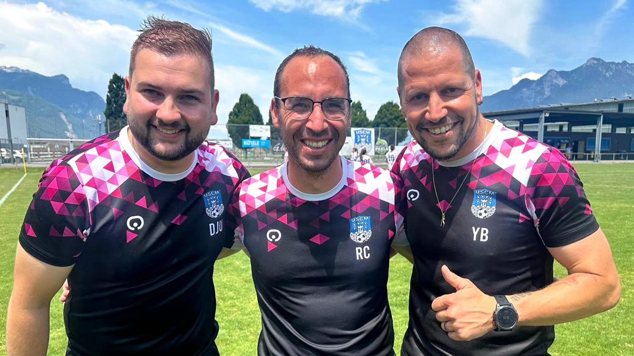 Staff de l'équipe féminine de gauche à droite: Daniel Jurkovic, Ricardo Da Cunha, Yann Bagaïni (Badge)