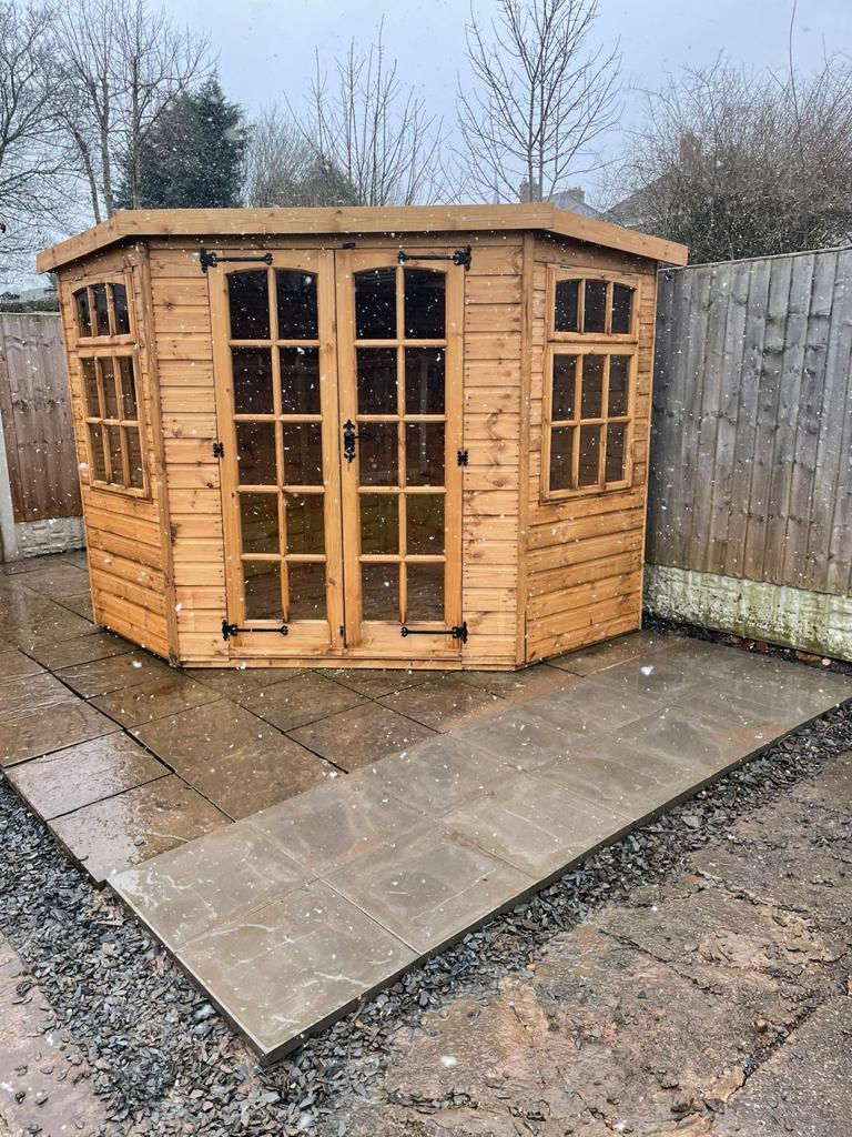 Corner Summer House