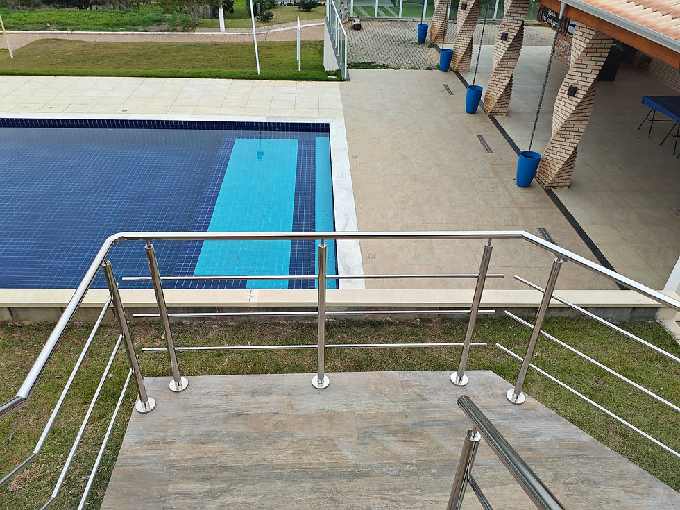 Guarda corpo de aço inox com travessas