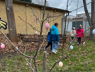 Bunter Abschluss vor den Osterferien