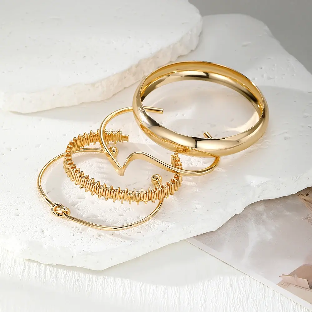 MOLTEN GOLD STACK BRACELET