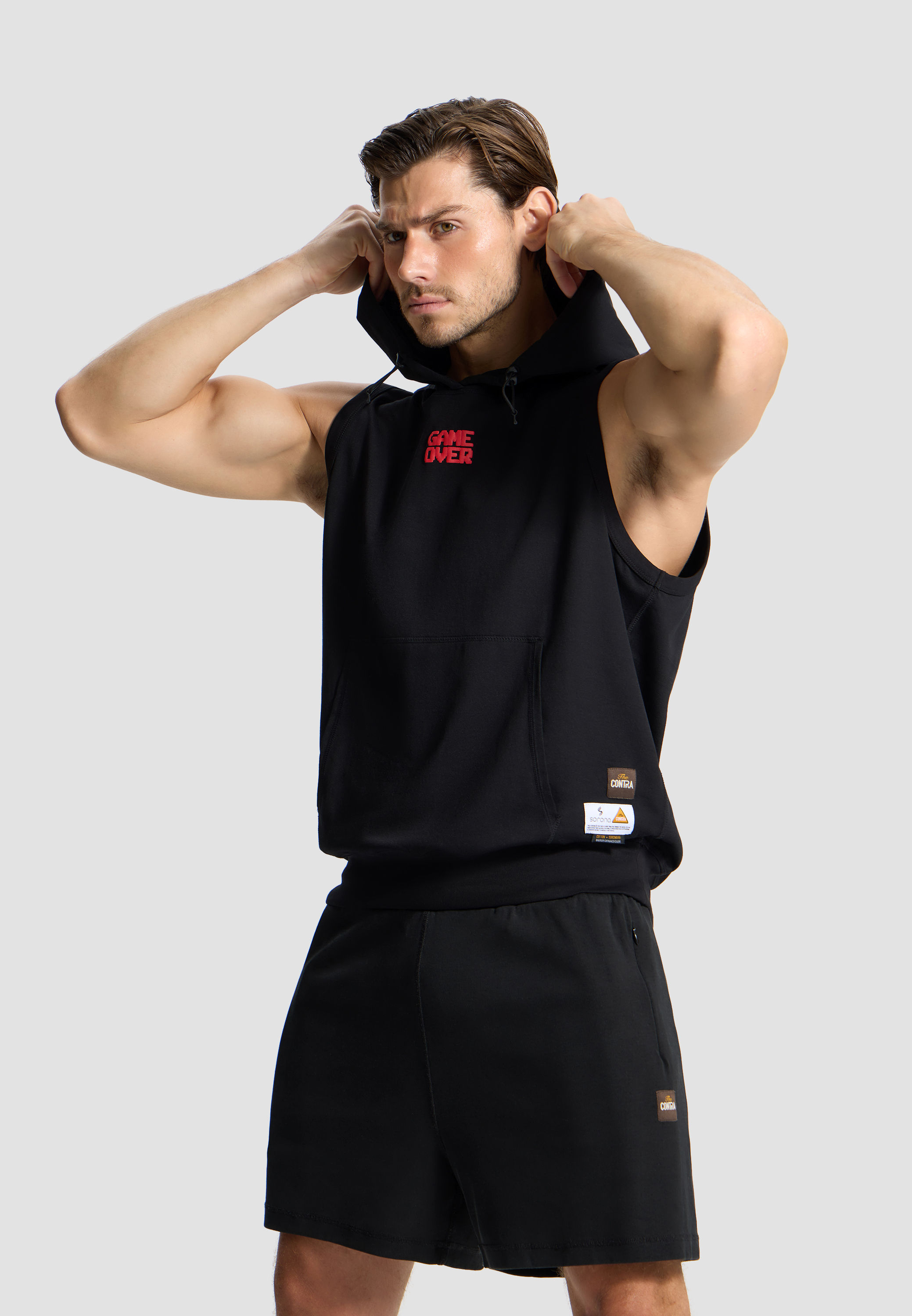 BE CONTRA Hooded T-Shirt – Black