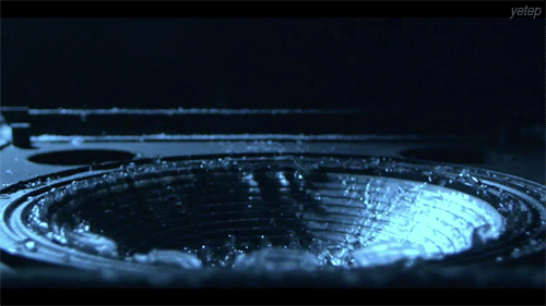 subwofer with water.gif