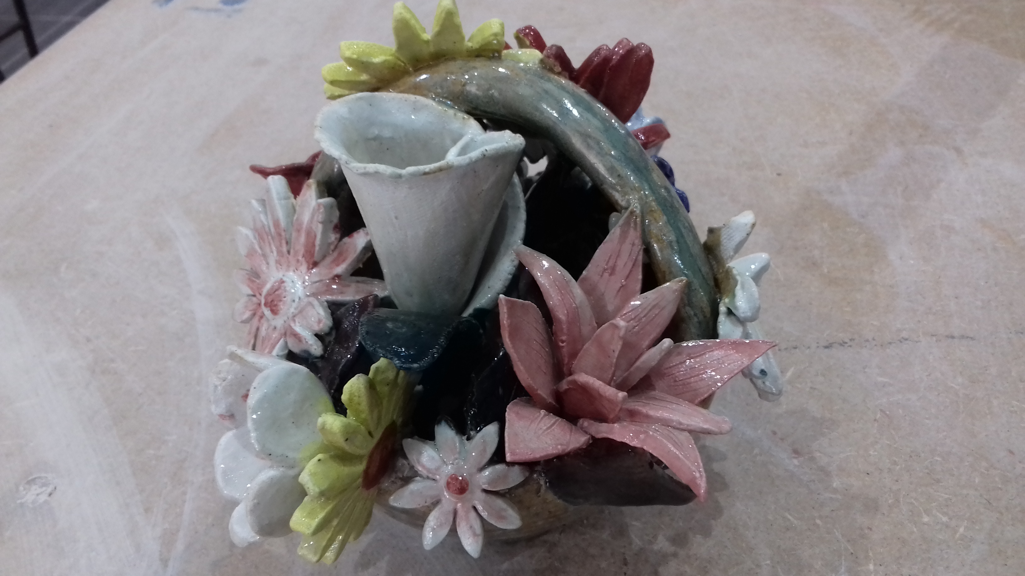 Fine detail in underglaze