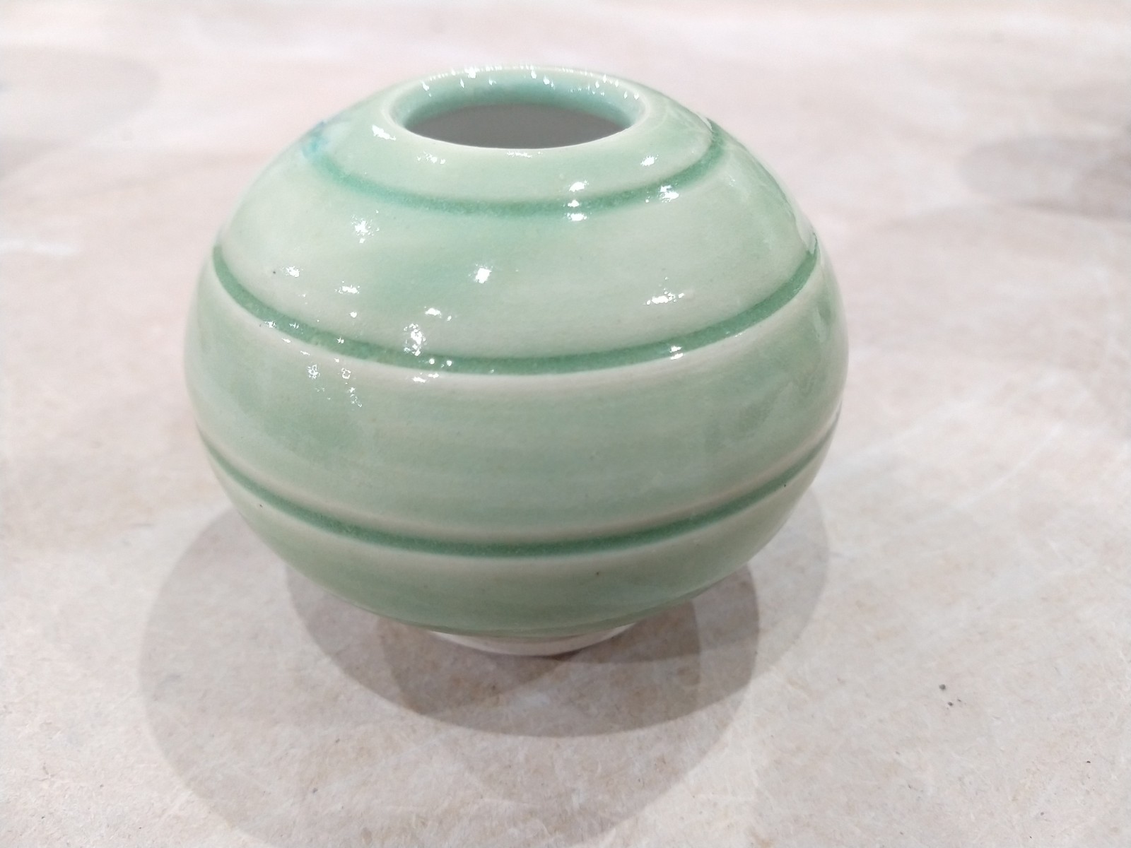 White stoneware and porcelain green 01.