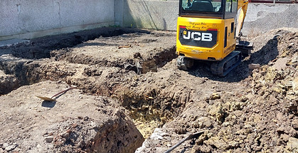 Before building new garage and annexe in stoke Gifford by ivanhomes_edited.jpg