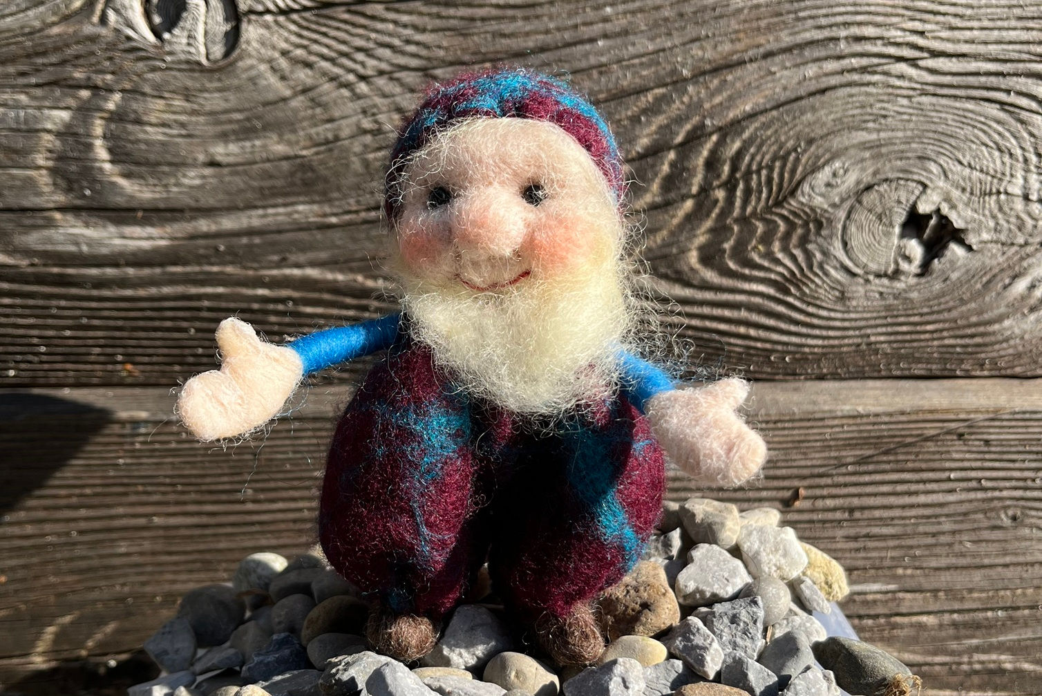 Kleiner Wichtel mit Bart