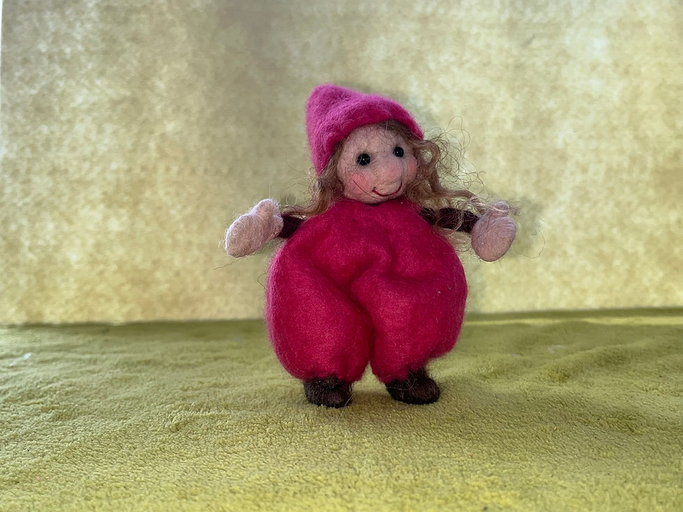 Miniaturbild: Wichtelmädchen mit langen Locken