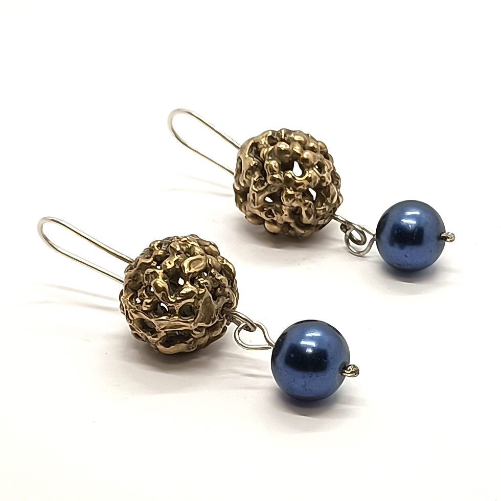 Thumbnail: Cod.02 FLYING STONES-earrings