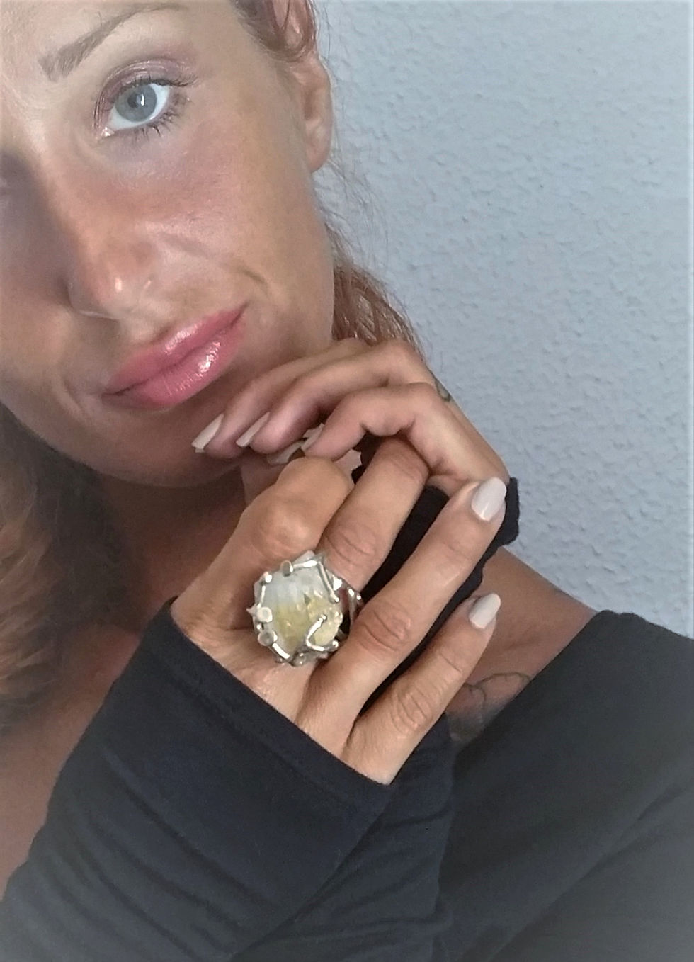 Thumbnail: FLYING STONES - gold bronze ring, citrine quartz