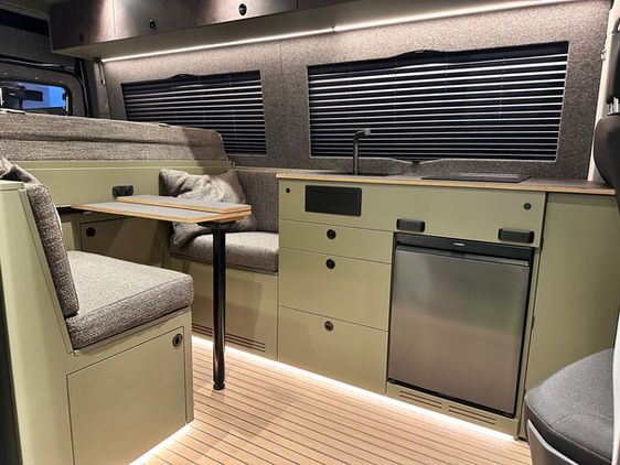 VIKIVAN MAN TGE 4Motion Horizon Campervan Innenraum