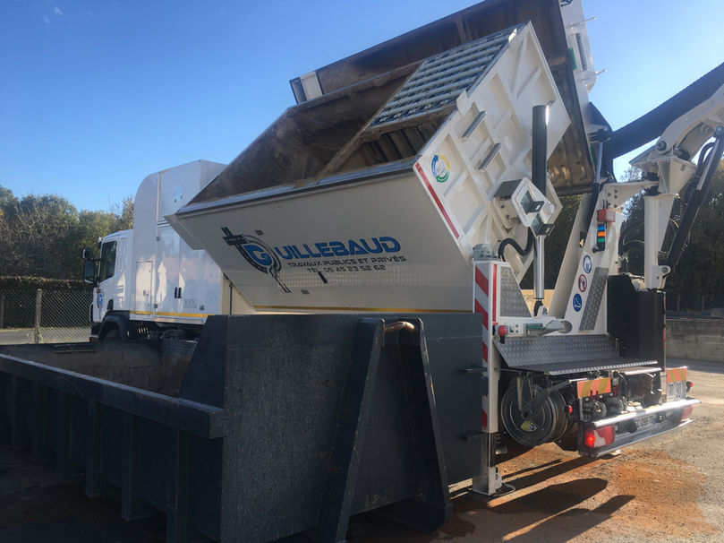 ASPIRATRICE EXCAVATRICE 3.JPG