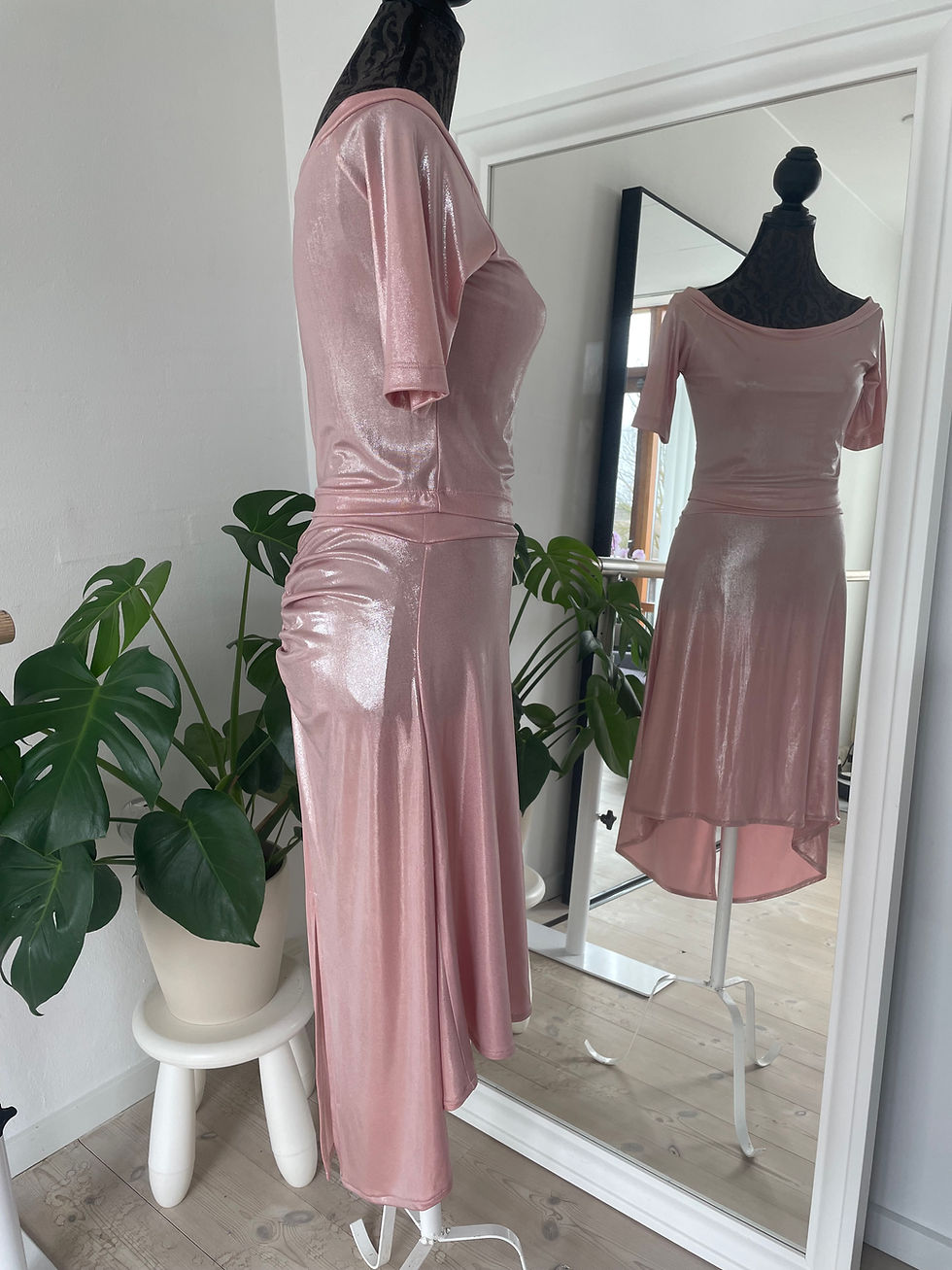 Thumbnail: Set, tango skirt and top, rose