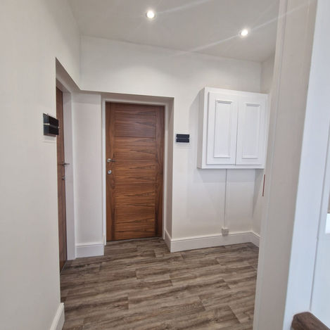 Booked directly from Instagram and got squeezed in for same week availability.
Faye booked us in to refresh the main hallway walls from the entrance to the salon to the apartments above,
From white to off - white using Dulux®️ White Cotton
She also supplied the materials.
-
Amazing human being and also really really friendly individual + Salon looks #luxurious, hence where I think the title - Luxury Hair and Beauty Salon in West Yorkshire comes from ( Just guessing, go easy on me here ladies if I'm wrong )
Give her a message @thebeautytowers