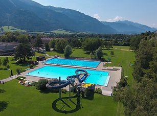 baden_obereau_freibad_drone_yvonnebollhalder(4).jpg