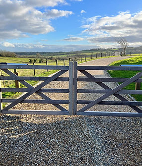 Electric Driveway gates by Gate Men Gloucestershire (10).jpg