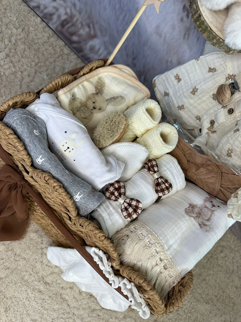 Que mettre dans un panier naissance ? (guide complet)