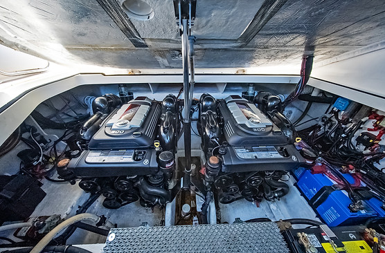Searay 320-06.jpg