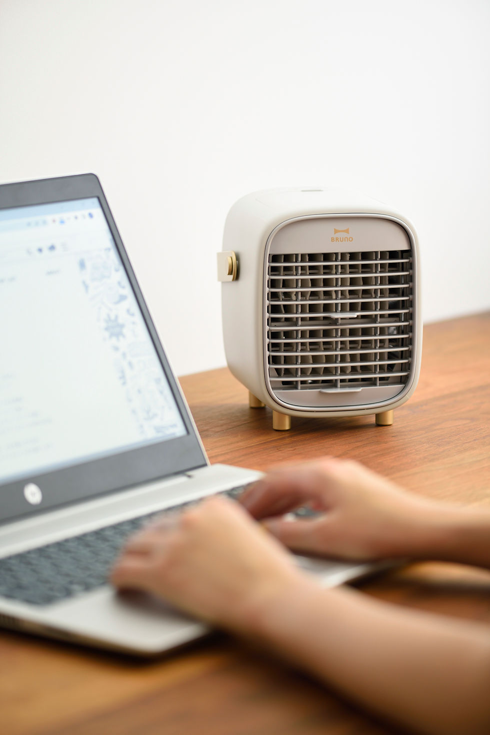 Thumbnail: BRUNO Portable Desk Mist Fan พัดลมไอน้ำแบบพกพา