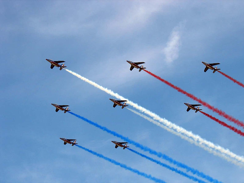 Un meeting aérien avec la Patrouille de France à Toulouse.jpeg