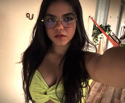 Maria Clara Lemos _Aluna Sênior_edited.jpg