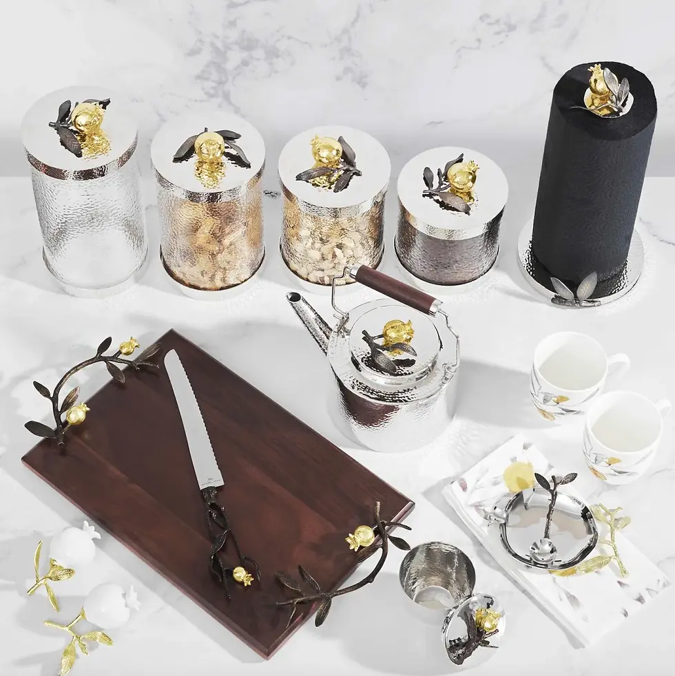 Thumbnail: Pomegranate Paper Towel Holder