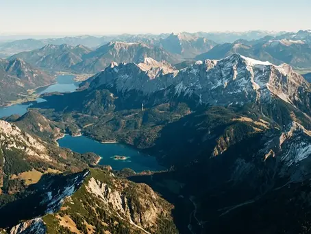Helikopterflug München: Die 7 schönsten Berge aus der Luft