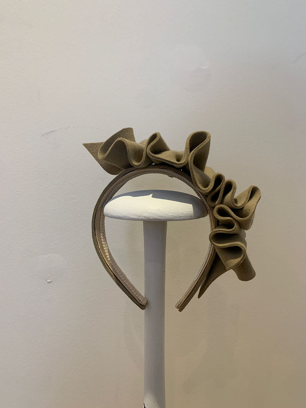 Thumbnail: Felt ruffle hairband