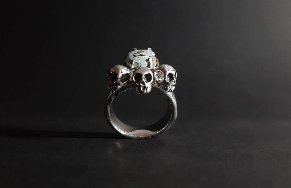 Miniatura: Anillo THREE TINY SKULLS