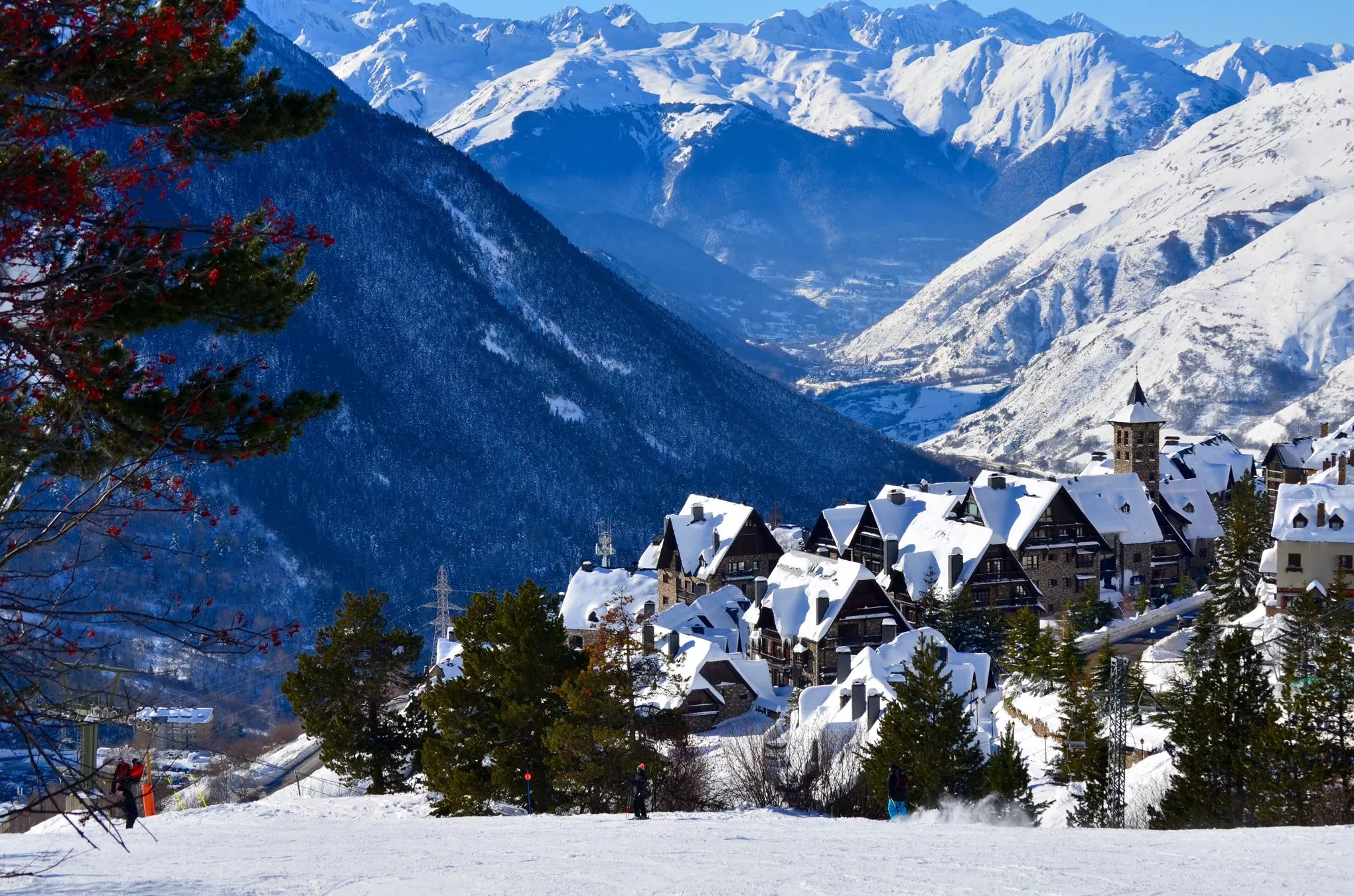 village Baqueira enneigé