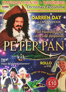 Darren Day pantomime.png