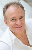 Bobby Davro.jpg