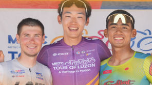 Stage 13 Individual Time Trial Classification Podium Winners sina (gitna) 1. #91, Min, Kyeong Ho (SCT) (kaliwa) #123 Shulchenko, Nikita (LCW) at Filipino #52 Javiniar, Joseph (EXN) sa Tour of Luzon kahapon sa Lingayen, Pangasinan. (mptcpix)
